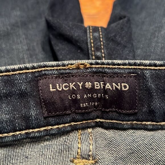 Lucky Brand Sweet Crop Jeans - Picture 9 of 14